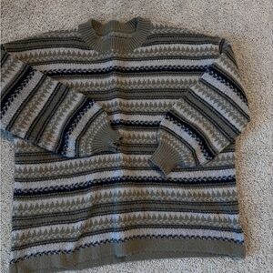 ROMWE Men's Crewneck Sweater in Gray and army green